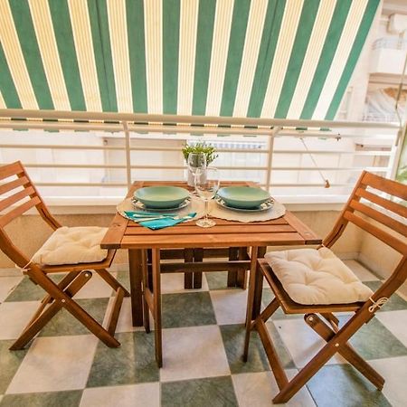 Feines Appartement Mit Hafenblick 산타 폴라 외부 사진
